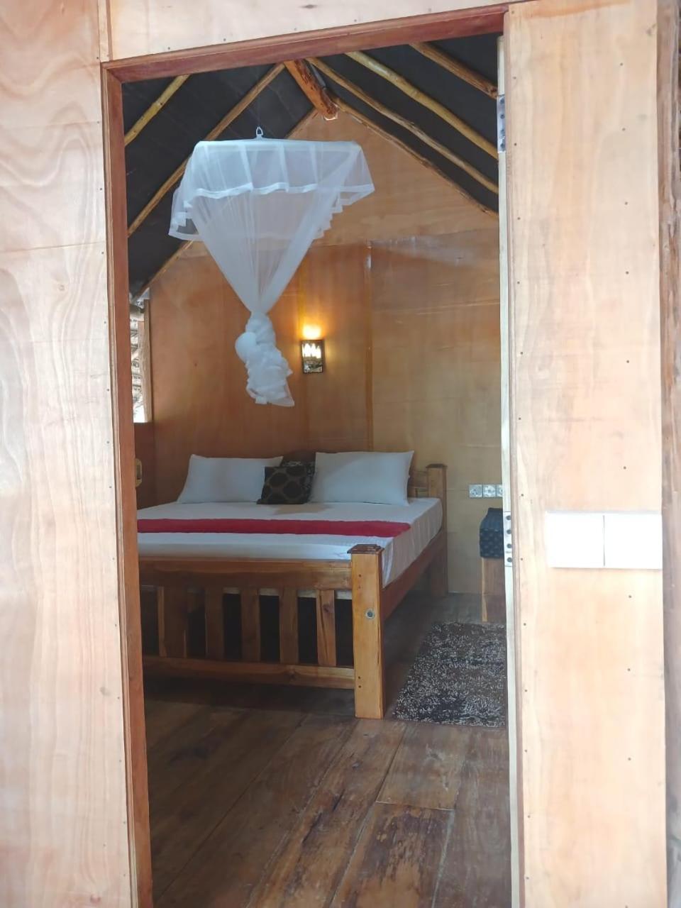 Pidurangala View Treehouse Apartment Сигирия Екстериор снимка